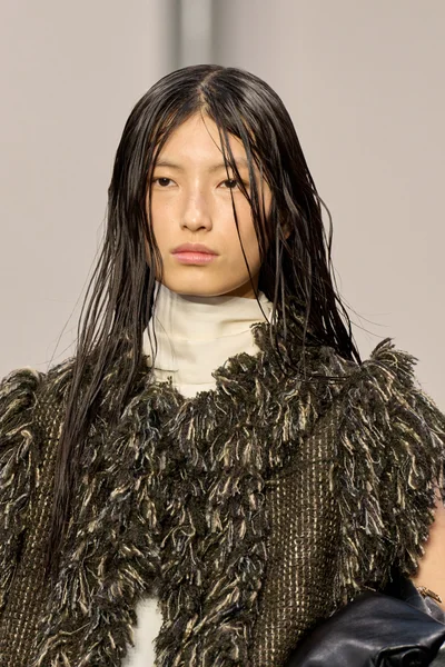 Look 54